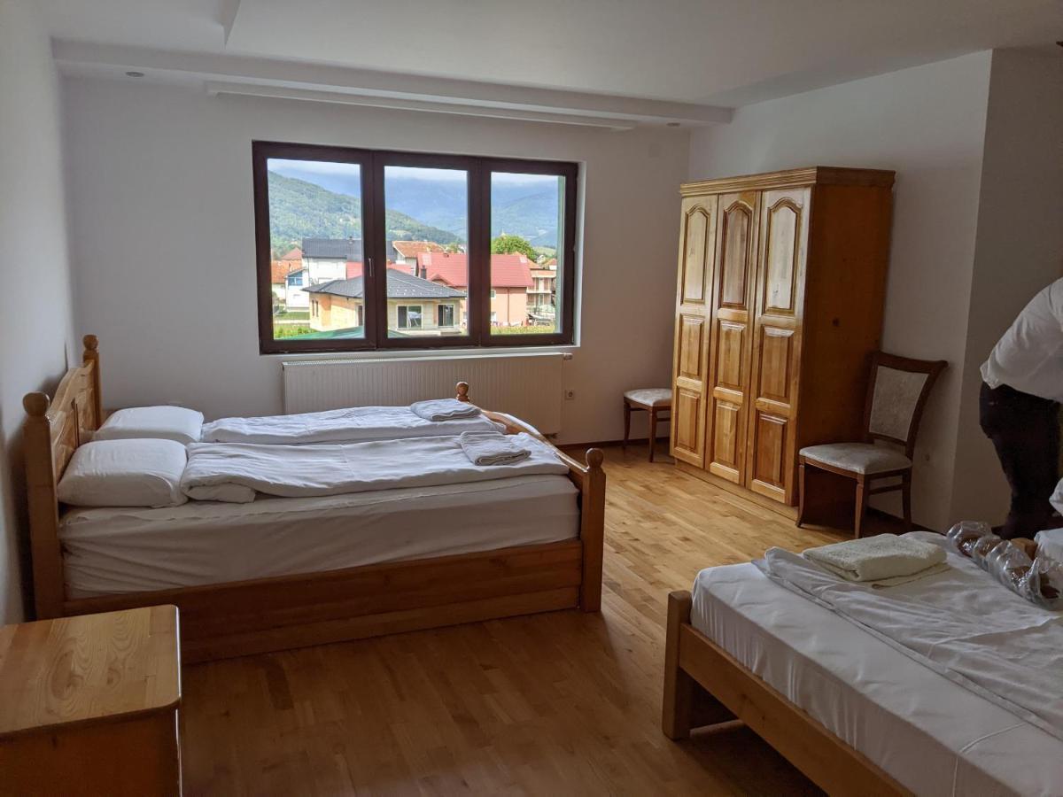 Apartments & Restaurant Abas Plav Kültér fotó